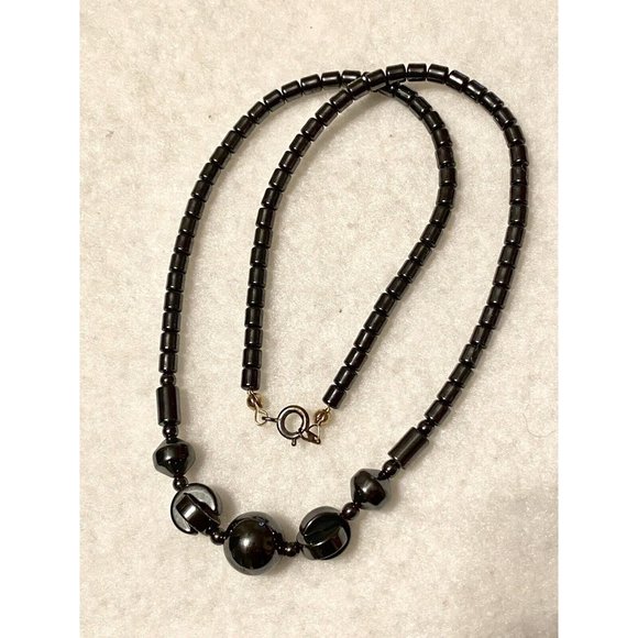 Hematite Beaded Necklace Unique Beads In Front 18” Stunning Vintage Handmade - Picture 1 of 5